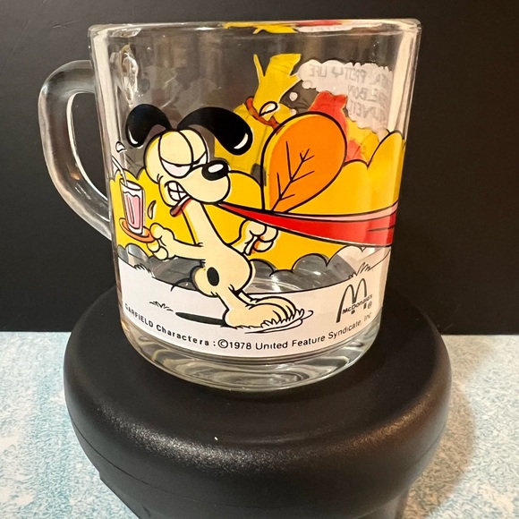 Vintage 1978 United Feature Syndicate, Jim Davis Garfield Glass Mug McDonald’s - Picture 5 of 9